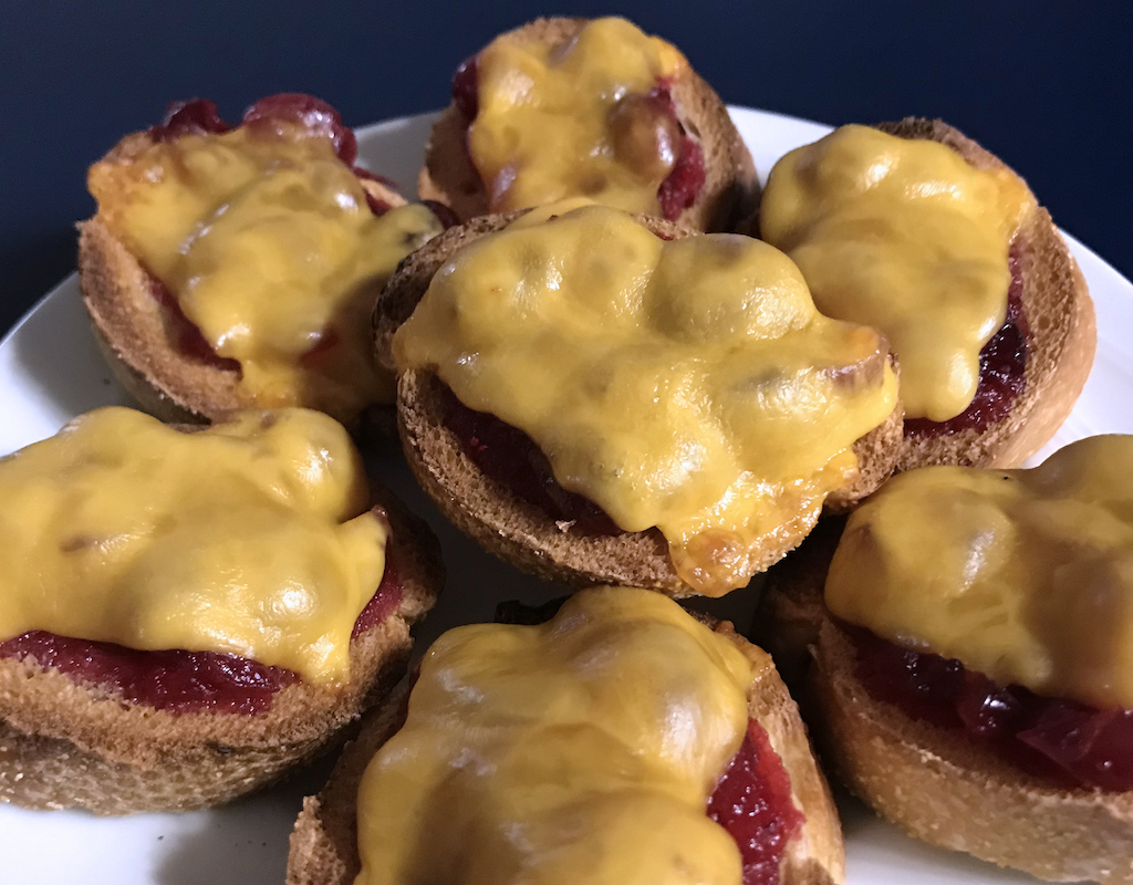 Why my kids love baguettes - cranberry toast for holiday breakfasts!